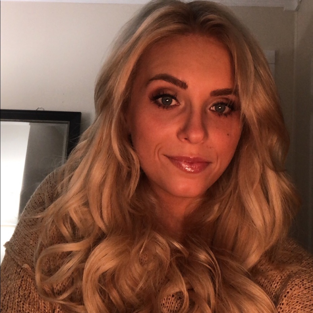 Meet your Posher, Lexi